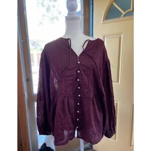 Old Navy Womens Purple Eyelet Long Sleeve Billowy Top with Clasp Closure